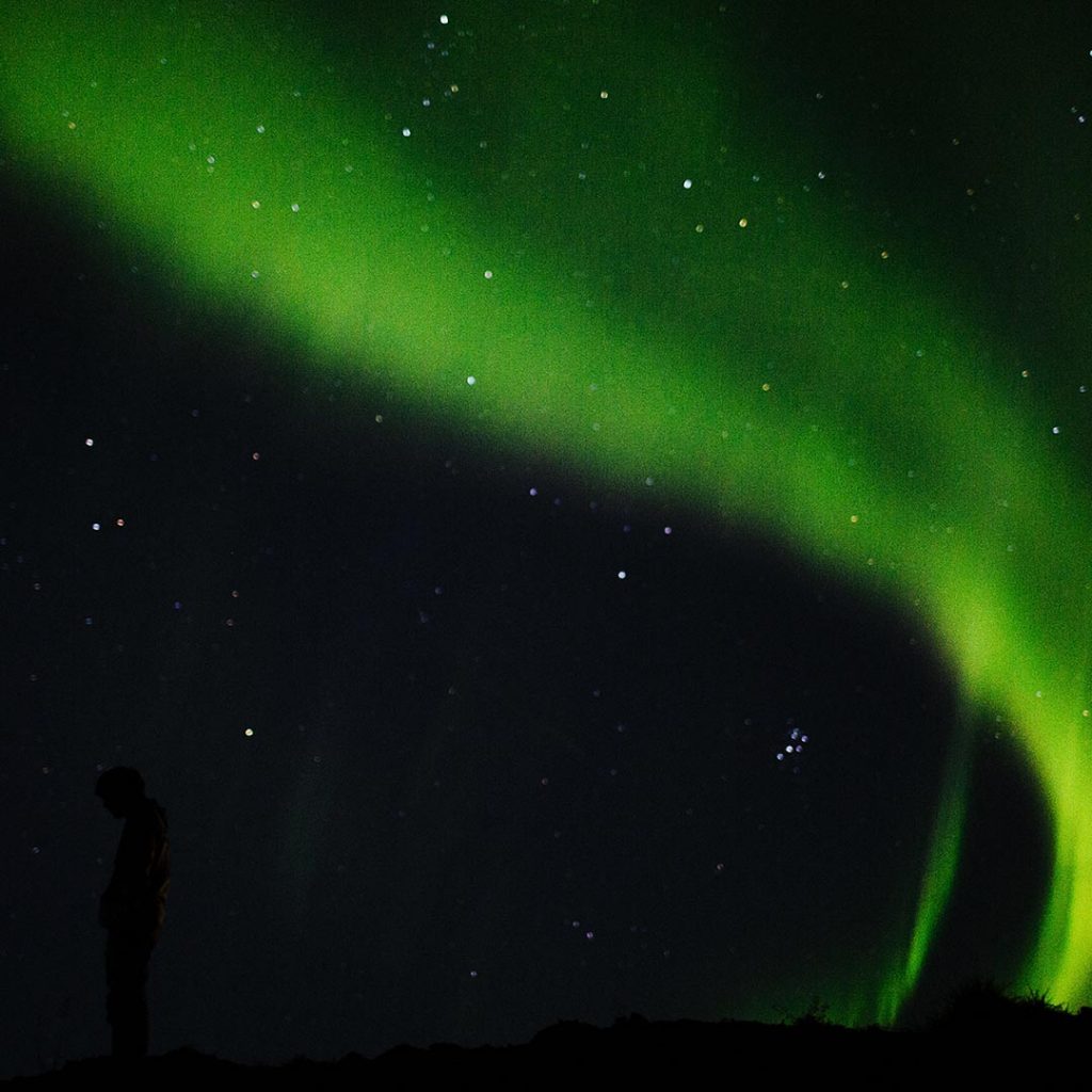 iceland aurora boeralis paramotor